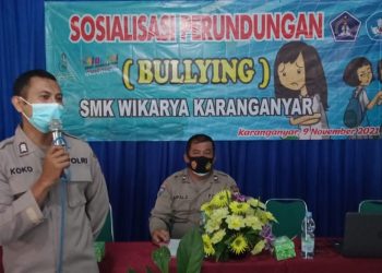 Melihat Kasus Bully Kerap Terjadi di Kalangan Pelajar, Anggota Binmas Polsek Karanganyar Turun Tangan