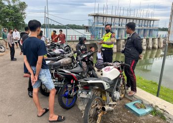 77 Motor Kenalpot Brong Diamankan Anggota Sat Lantas Polres Karanganyar Saat Razia