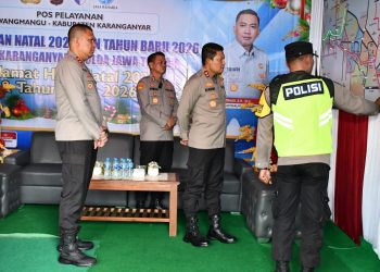Kapolda Jateng Tinjau Pos Pelayanan Tawangmangu, Pastikan Pelayanan dan Keamanan Warga Optimal