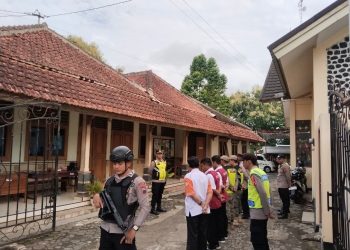 Apel Kesiapsiagaan Ops Lilin Candi 2025 Digelar di Pospam Gereja St Stephanus Jumapolo