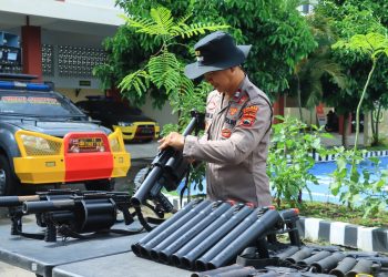 Pengecekan Sarpras, Sat Samapta Polres Karanganyar Pastikan Kesiapan Peralatan Dalmas